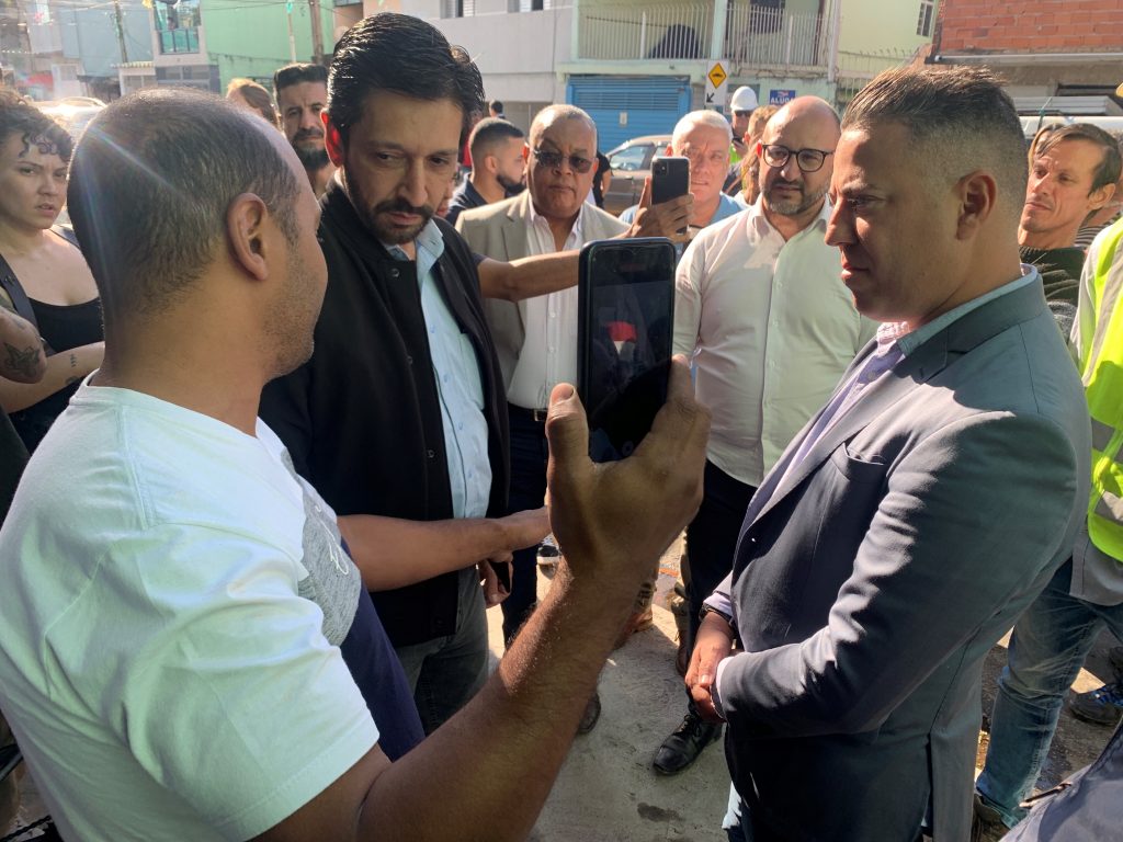 Vistoria do prefeito Ricardo Nunes, juntamente com vereador Danilo do Posto de Saúde e subprefeito Roberto Godoi.