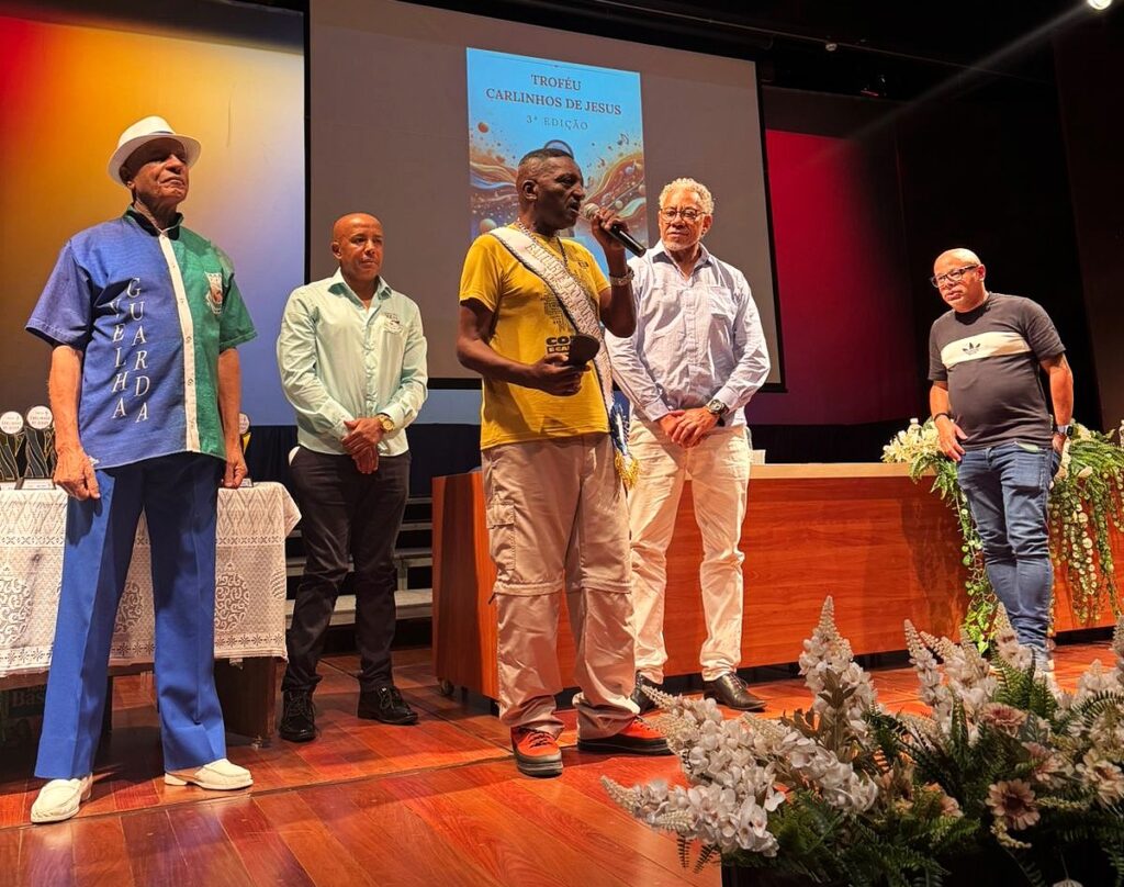 NÓS TAMBÉM PODEMOS, POR U